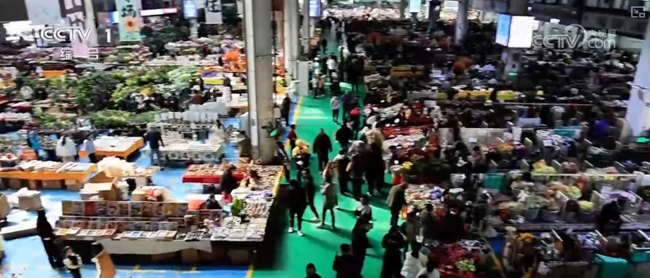 “南花北运”锁鲜达 辞旧迎新活力十足 “鲜花+”变身消费“新宠”激活经济新引擎