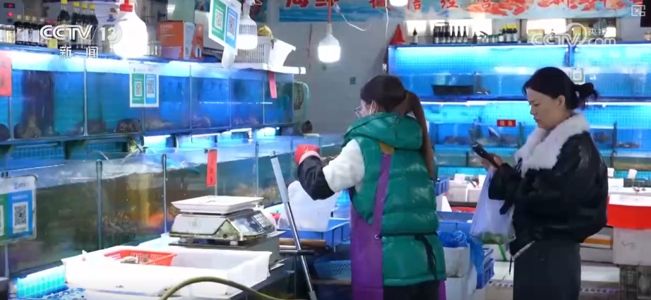 元旦假期“米袋子”“油瓶子”“菜篮子”供应物丰价稳、市场购销两旺