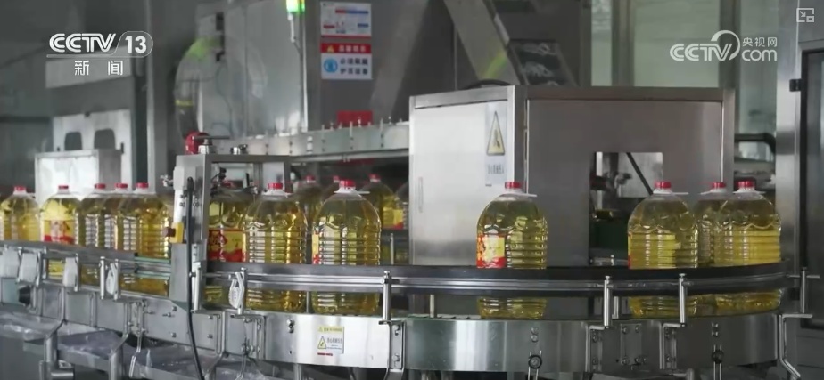 元旦假期“米袋子”“油瓶子”“菜篮子”供应物丰价稳、市场购销两旺