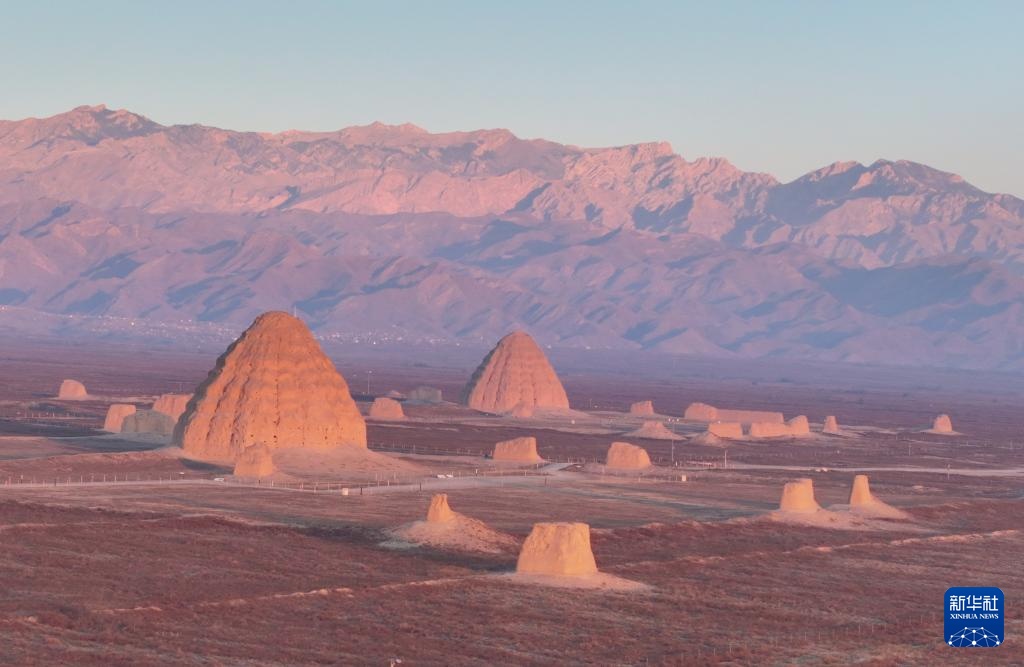 宁夏银川:冬日西夏陵 宁夏银川:冬日西夏陵
