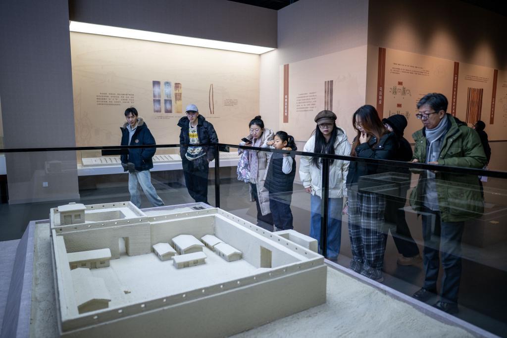 “简”读居延 看汉简中跨越两千年的边塞故事 “简”读居延 看汉简中跨越两千年的边塞故事