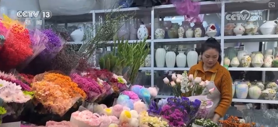“鸿运当头”“幸福到来”鲜切花供销两旺 美丽经济“红火”出海开辟大市场