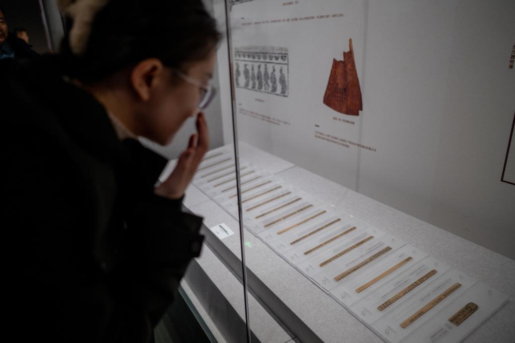 “简”读居延 看汉简中跨越两千年的边塞故事 “简”读居延 看汉简中跨越两千年的边塞故事