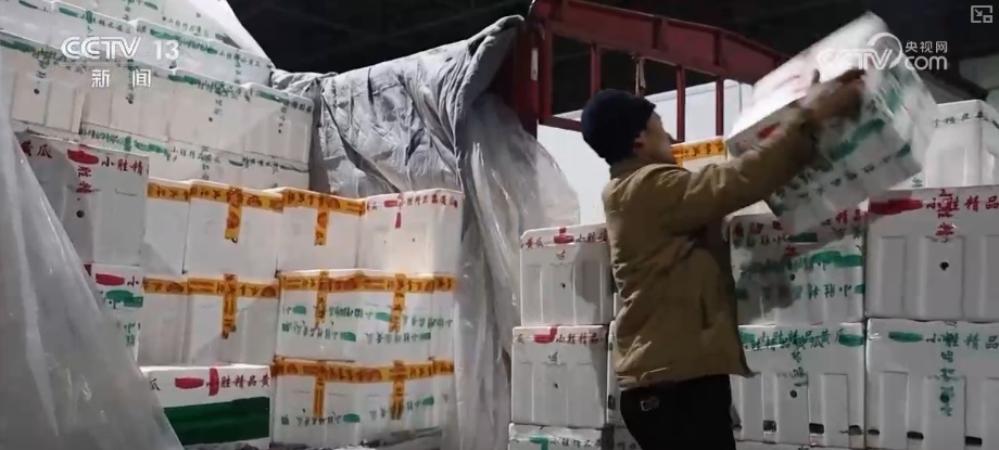 元旦假期“米袋子”“油瓶子”“菜篮子”供应物丰价稳、市场购销两旺