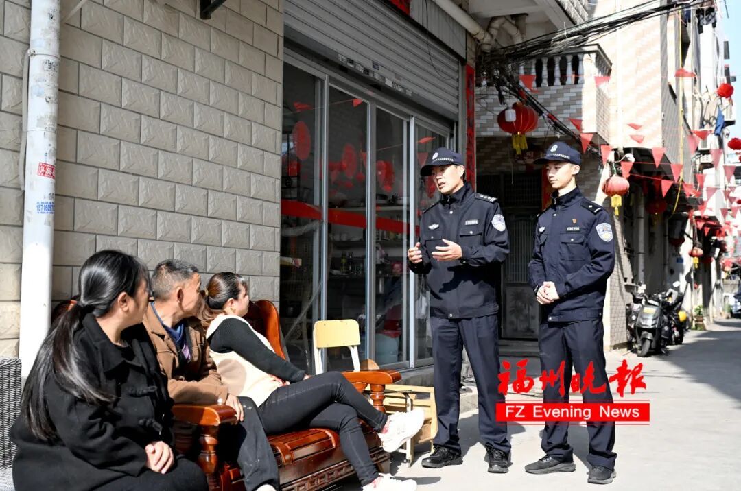 地铁上一眼认出出走少年！福州这位老民警，厉害！