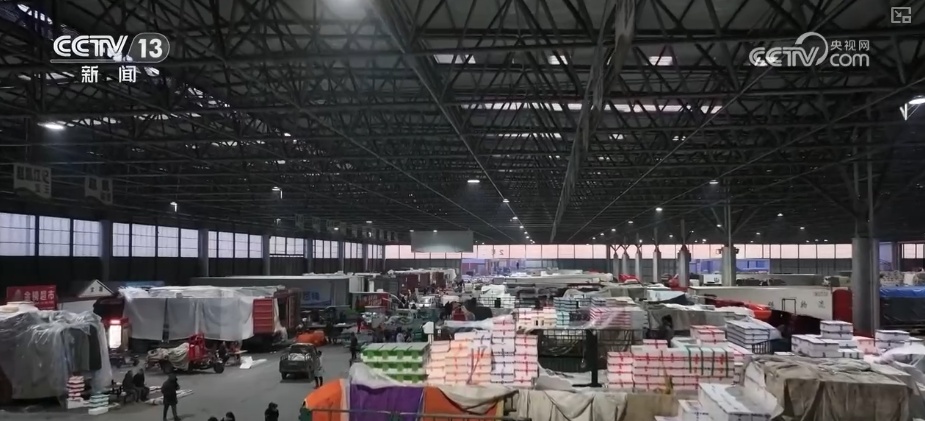 元旦假期“米袋子”“油瓶子”“菜篮子”供应物丰价稳、市场购销两旺