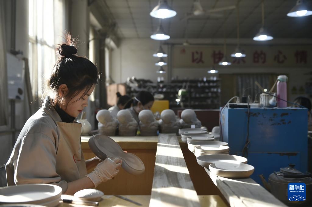 河北曲阳:定瓷窑火焕新机 河北曲阳:定瓷窑火焕新机