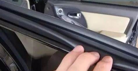 天寒地冻，车内总感觉“漏风”？几个妙招让你温暖如春！