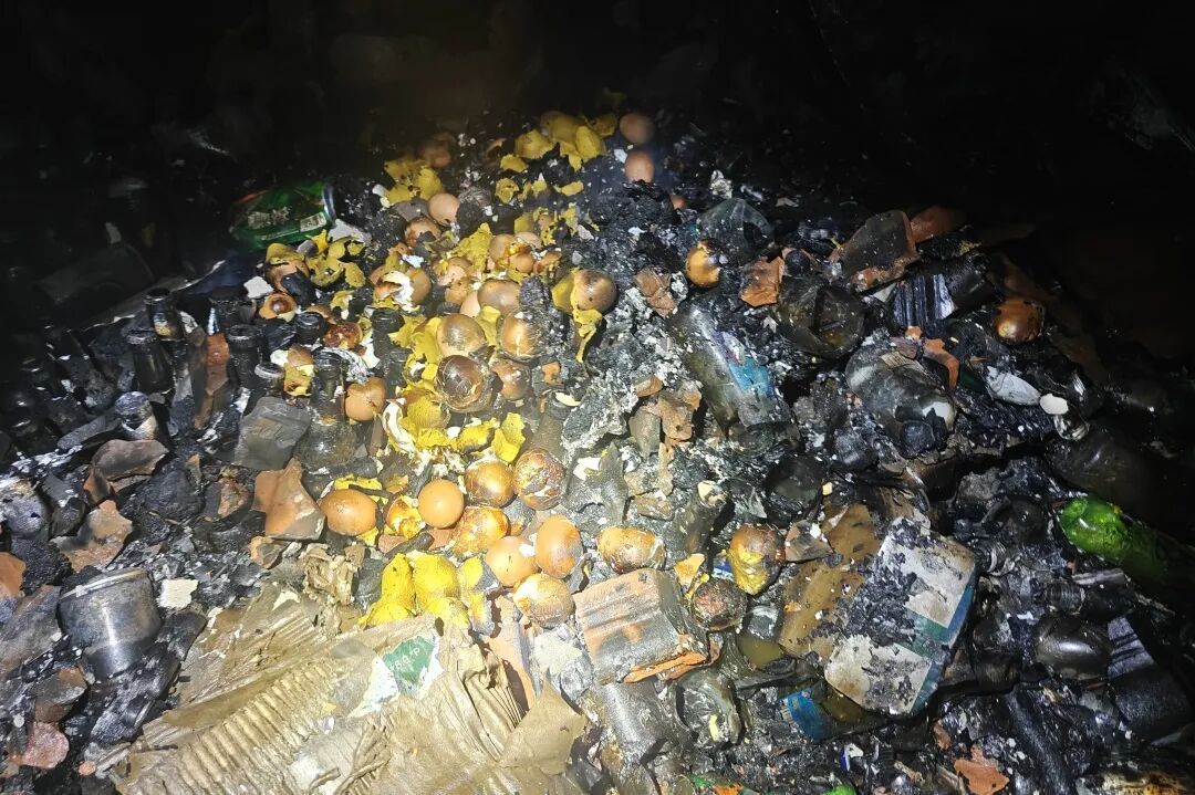 杂货铺打烊后，鸡蛋饮料集体遭“暗杀”，原因太常见！