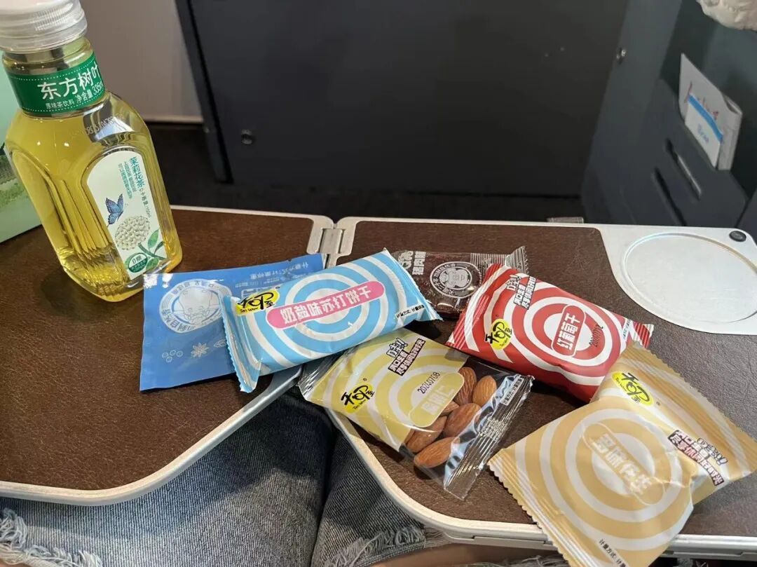 9元19分钟从合肥南到合肥西，29元票还能免费吃零食喝饮料？