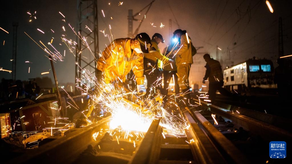 从“一条线”到“一张网”——西部陆海新通道建设8年回眸 从“一条线”到“一张网”——西部陆海新通道建设8年回眸