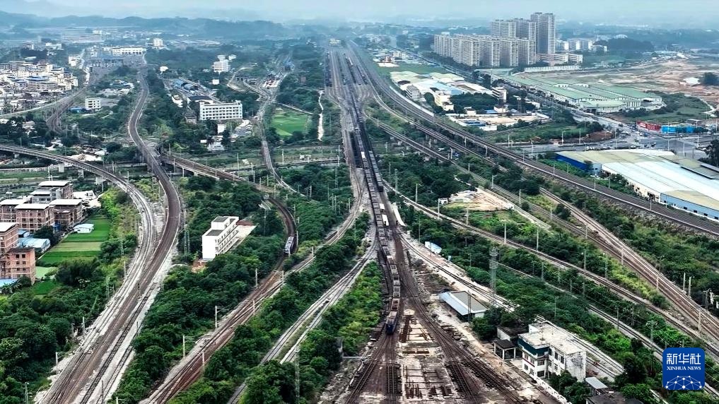 从“一条线”到“一张网”——西部陆海新通道建设8年回眸 从“一条线”到“一张网”——西部陆海新通道建设8年回眸