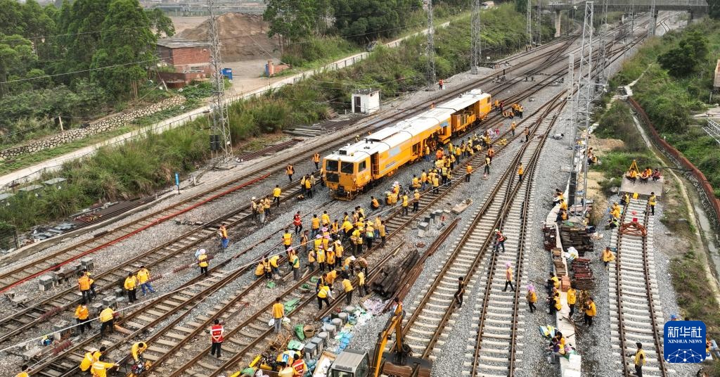 从“一条线”到“一张网”——西部陆海新通道建设8年回眸 从“一条线”到“一张网”——西部陆海新通道建设8年回眸