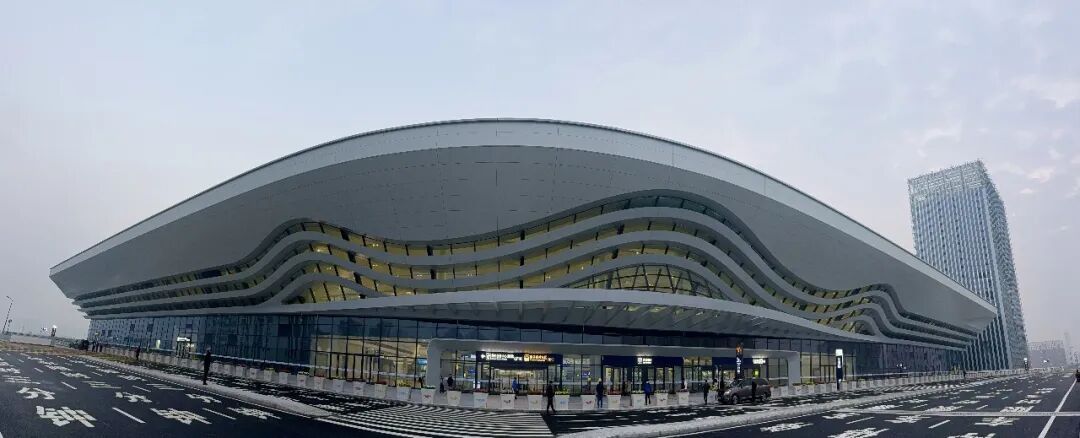 合肥西站今日投用，合新高铁首发！