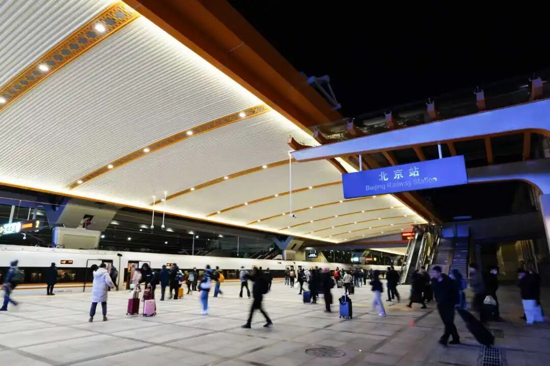 北京站站台雨棚焕新！提升服务品质迎接新年