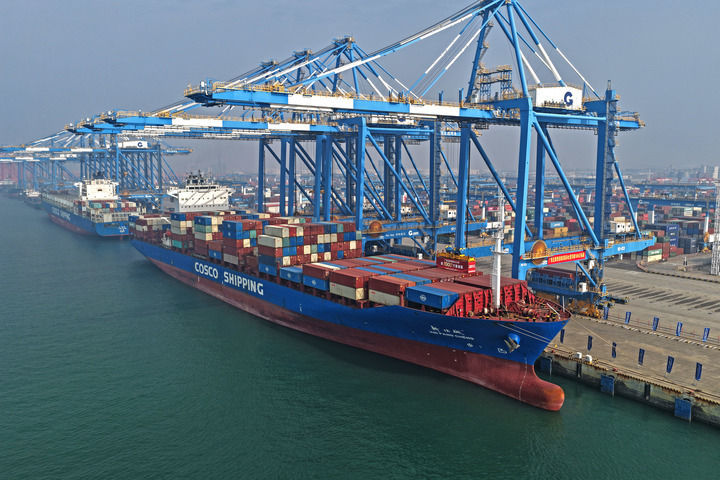 北部湾港千万标箱背后的“向海图强”密码 北部湾港千万标箱背后的“向海图强”密码