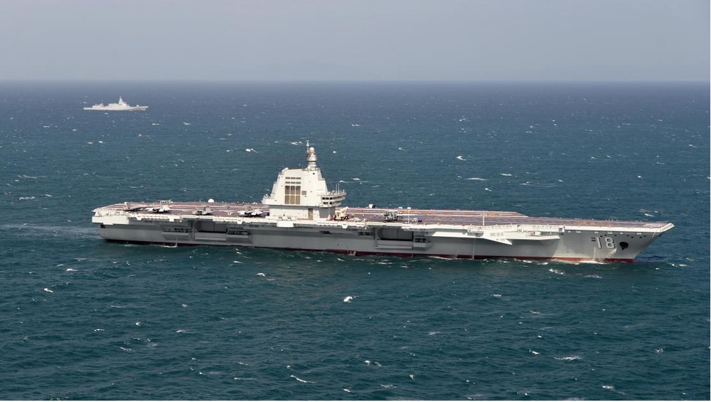 飞向云霄 迈向深蓝！2025年中国武器装备的“硬核”时刻