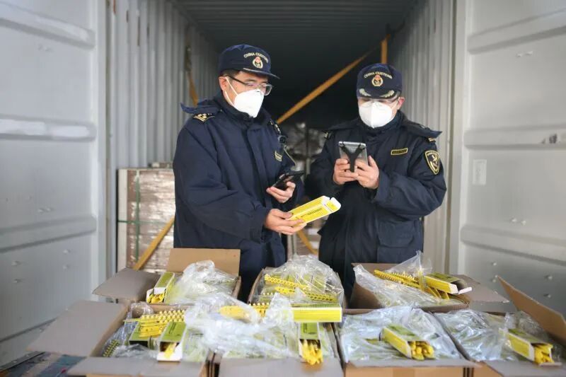 黄岛海关查获爆炸式铆钉2万个
