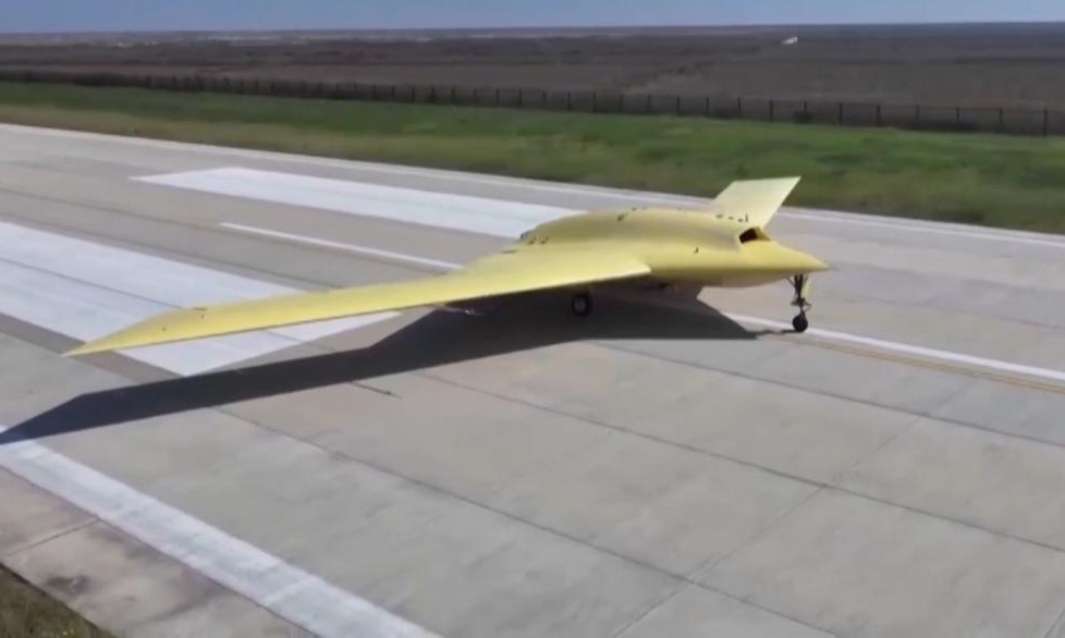 飞向云霄 迈向深蓝！2025年中国武器装备的“硬核”时刻