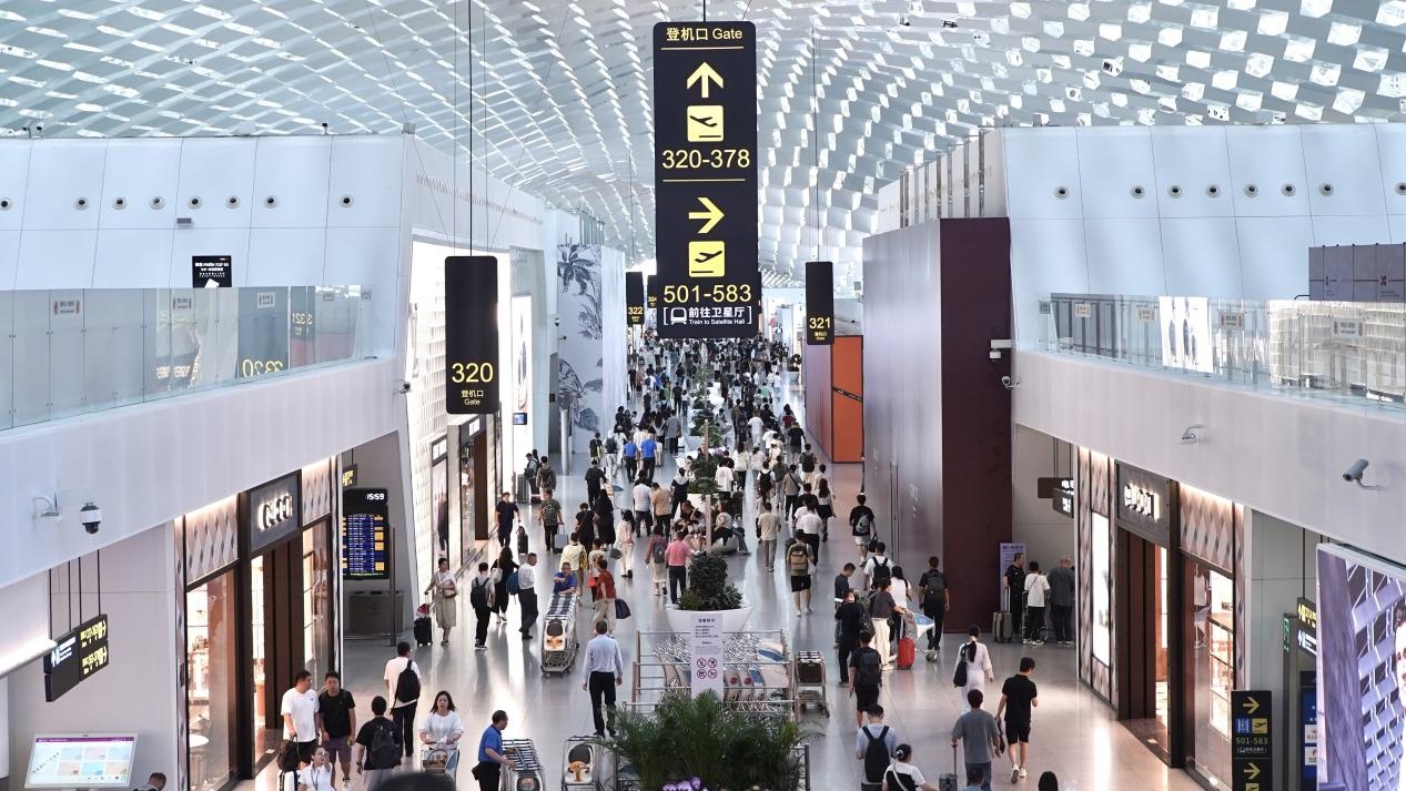 2025年深圳机场国际航线和客货吞吐量齐创新高