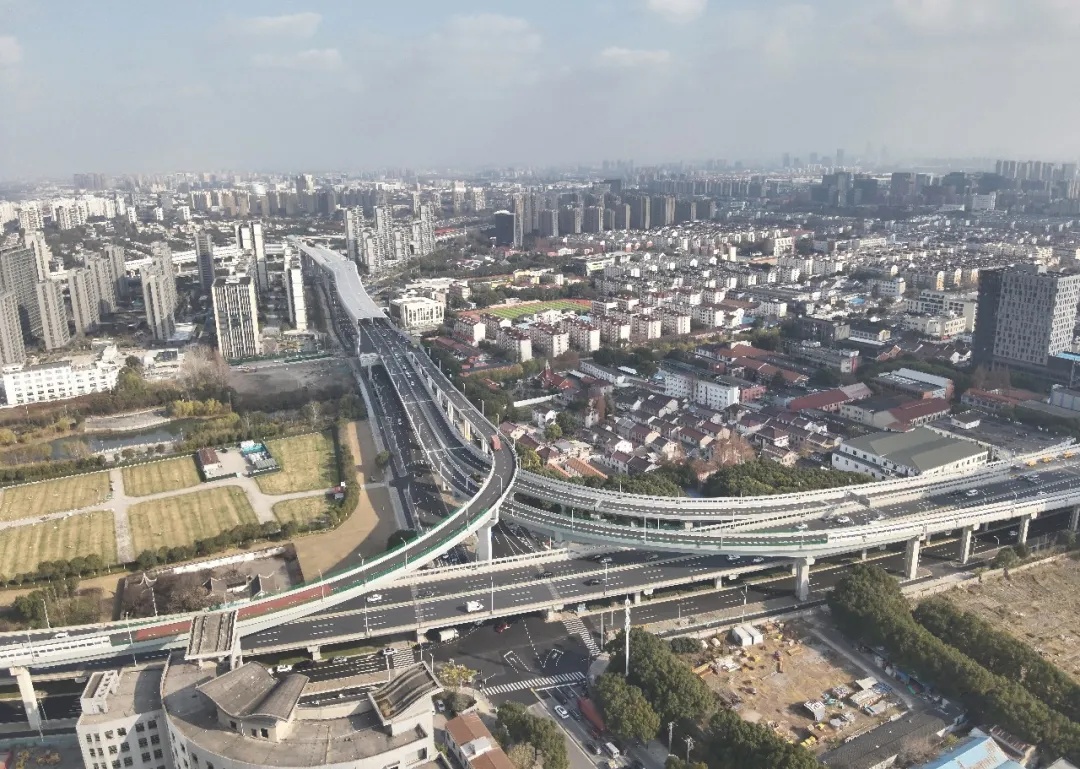 全程2分钟，上海这里今天10点正式通车