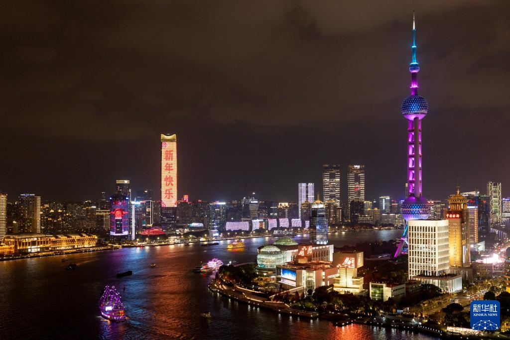 上海：景观照明迎新年