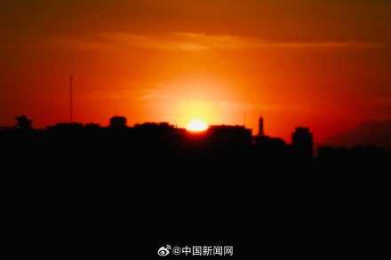属于2025年的最后一缕夕阳