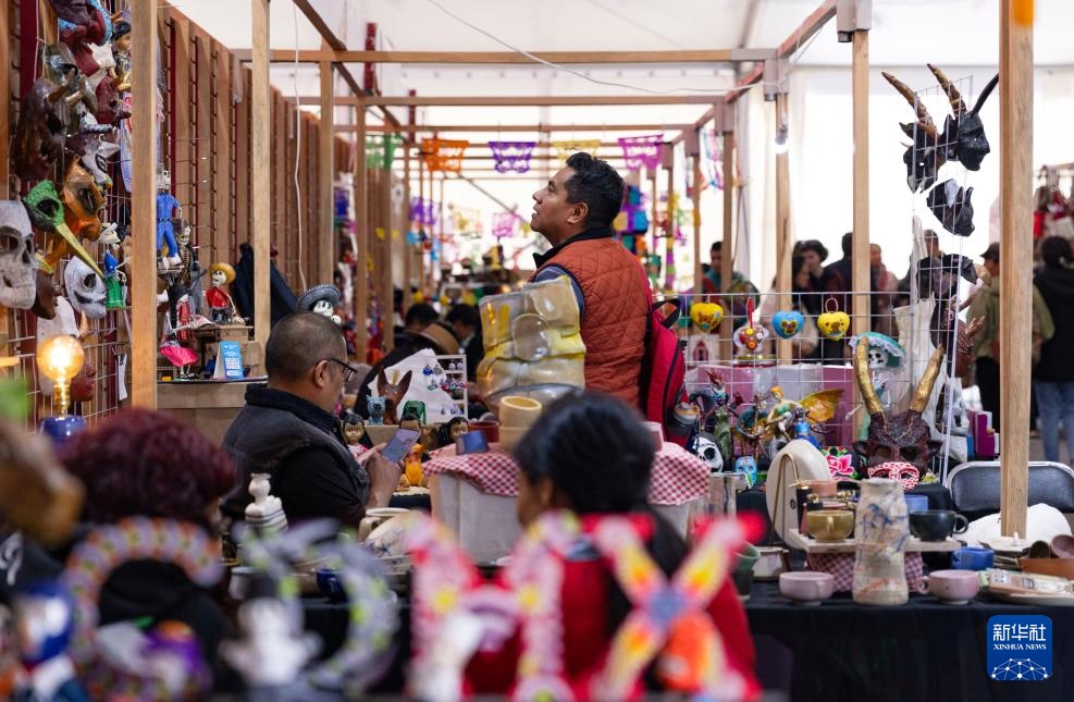 墨西哥城：新年气氛渐浓