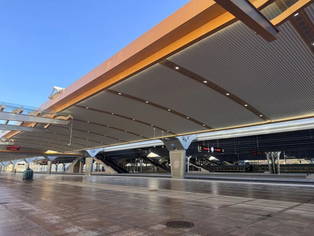 北京站站台雨棚焕新！提升服务品质迎接新年