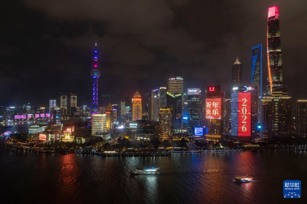 上海：景观照明迎新年