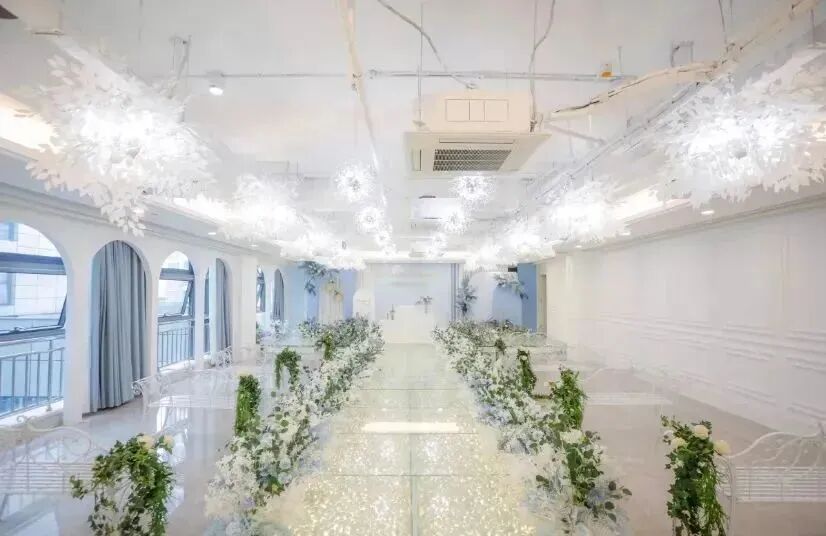 恭喜！今天我们结婚了！