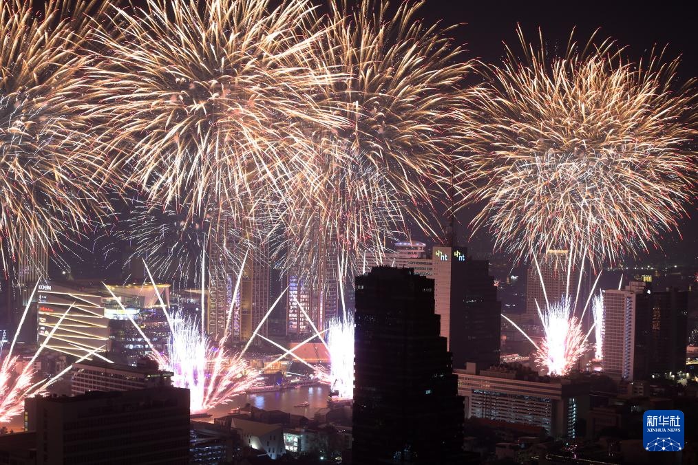 泰国曼谷：新年烟花