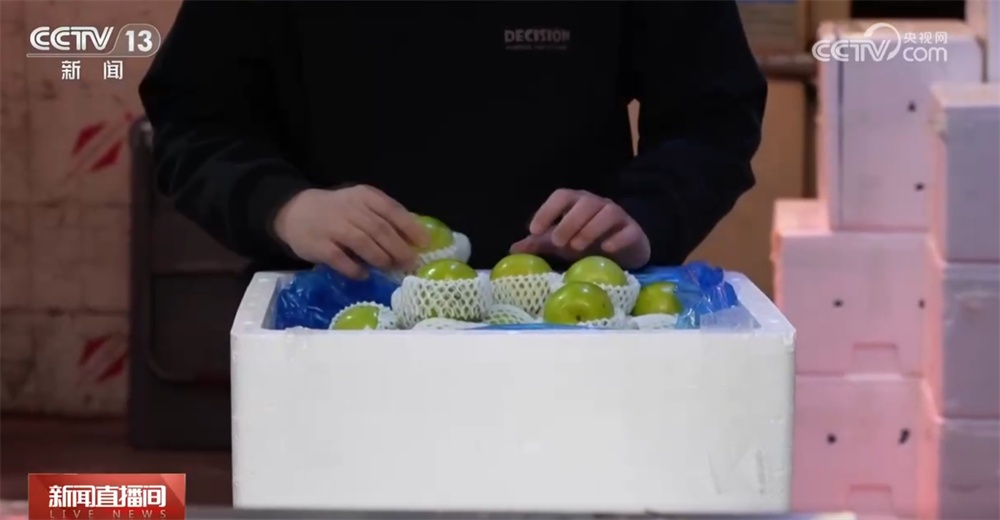 新品种新技术丰富节日消费市场 百姓“菜篮子”“果盘子”量足价稳鲜味足