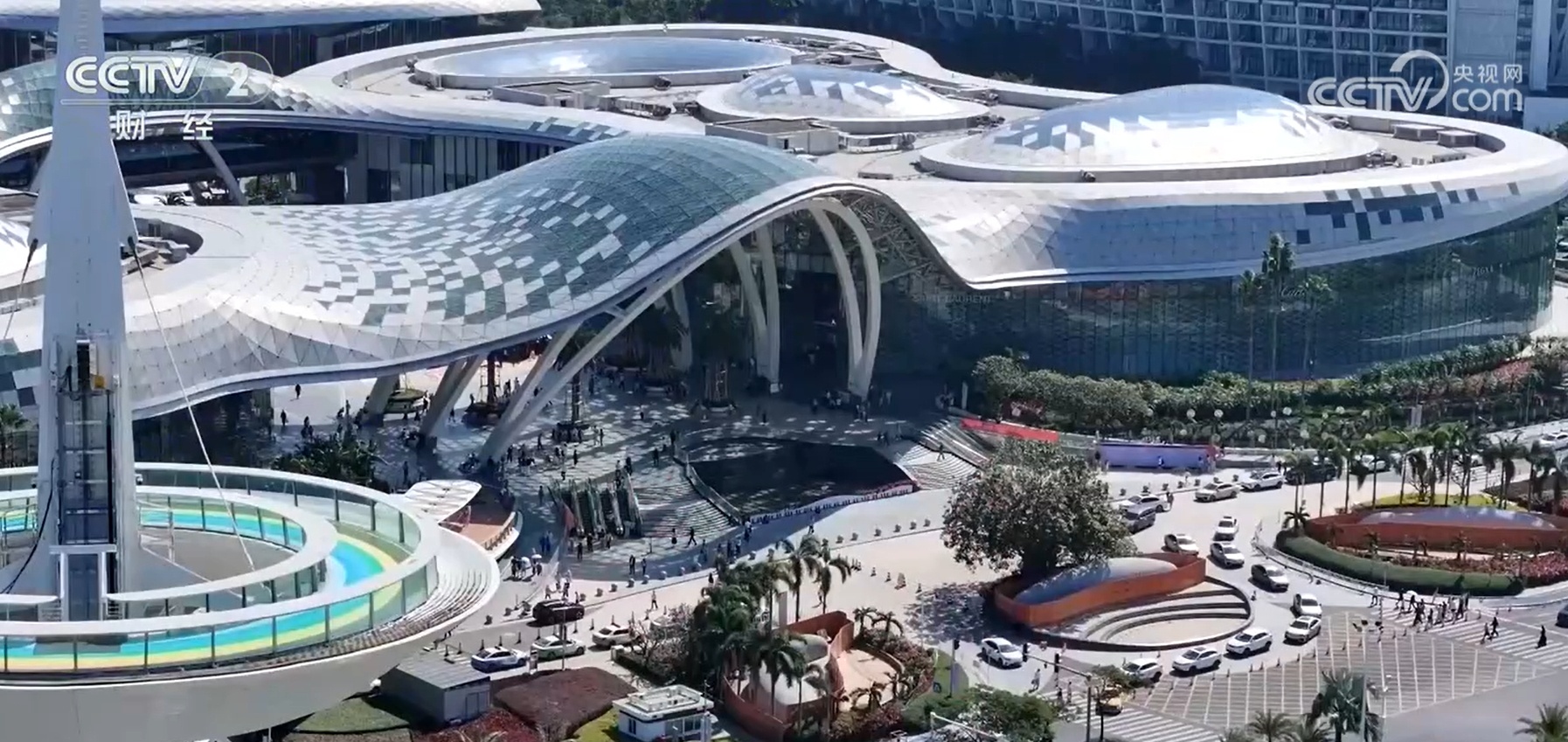 海南自贸港迎封关后首个新年 旅游消费双线升温