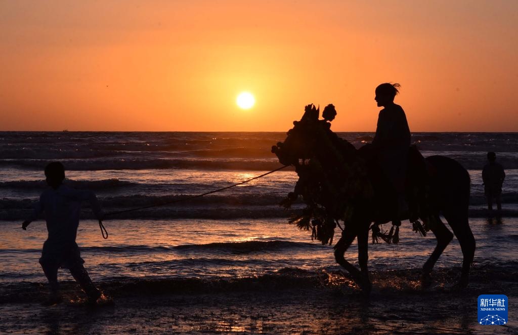 2025年最后一缕落日余晖