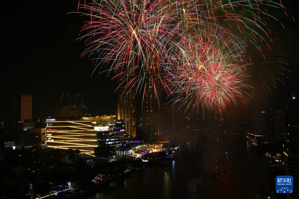泰国曼谷：新年烟花