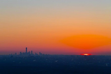 元旦香山市民守候新年第一缕曙光