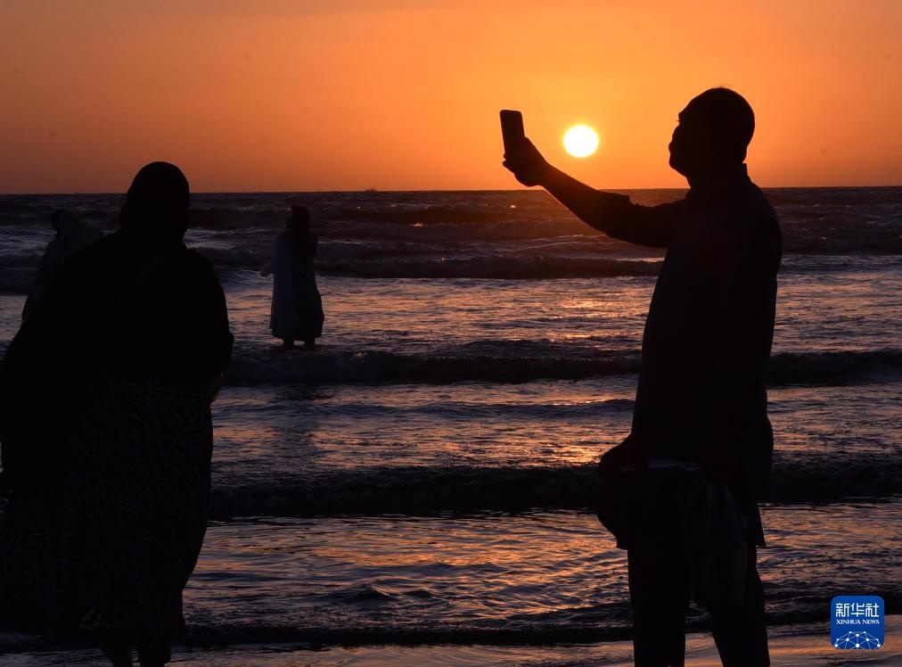 2025年最后一缕落日余晖