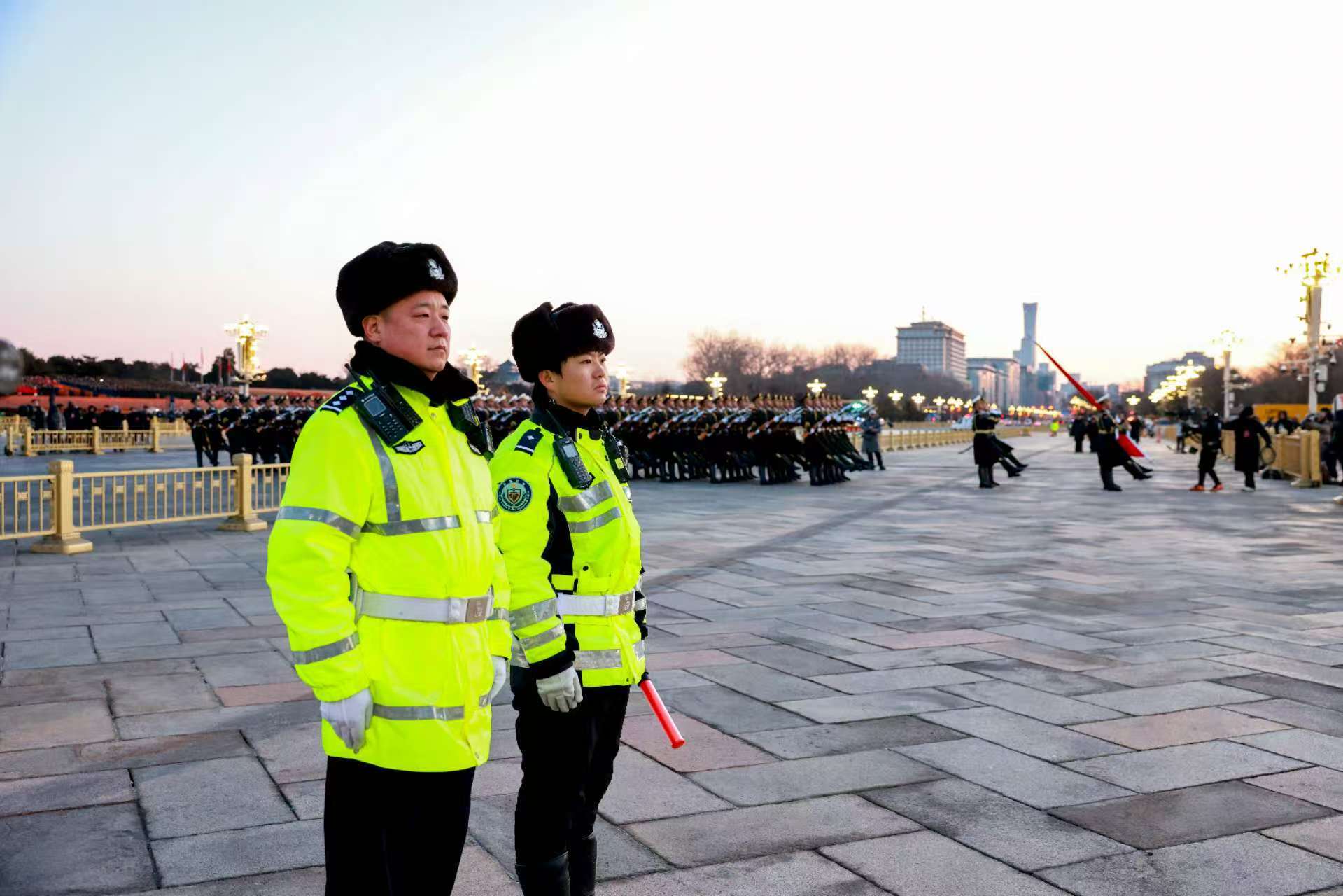 新年第一天，天安门广场上的藏蓝守护