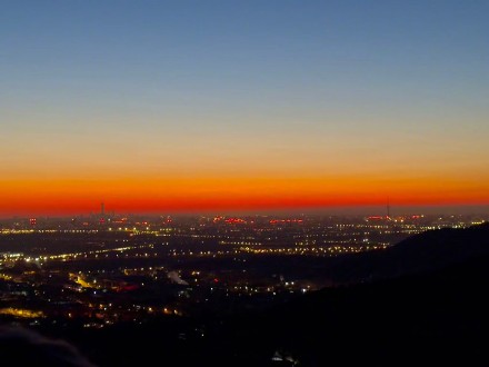 元旦香山市民守候新年第一缕曙光