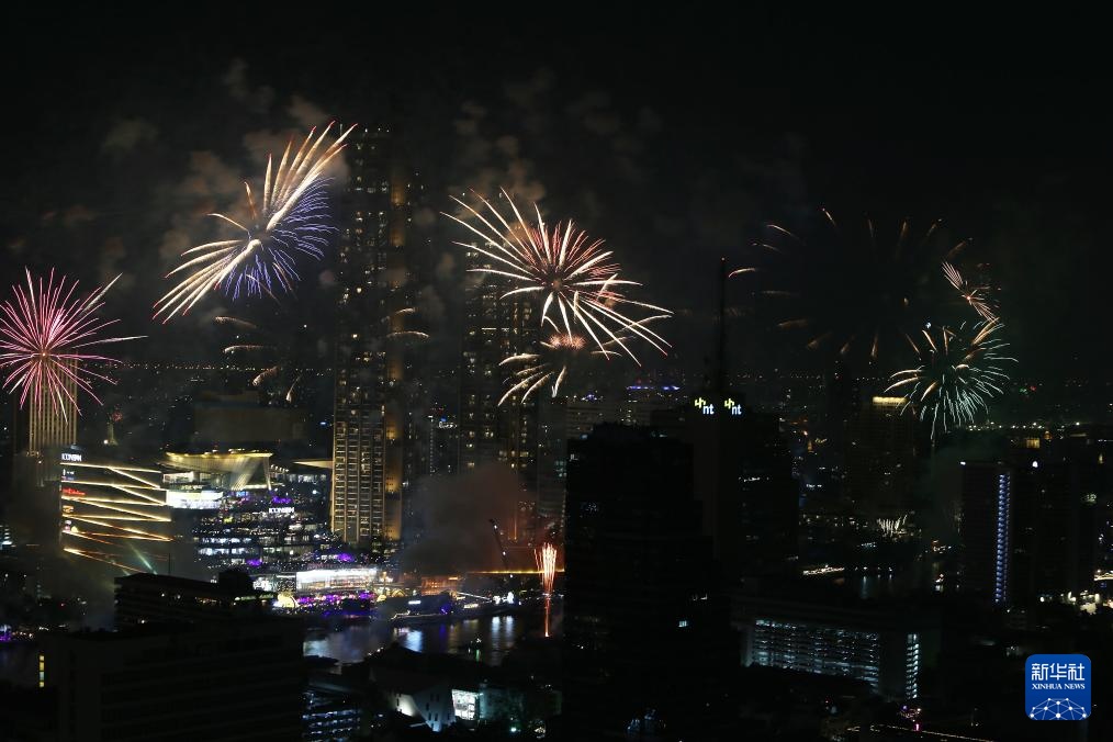 泰国曼谷：新年烟花