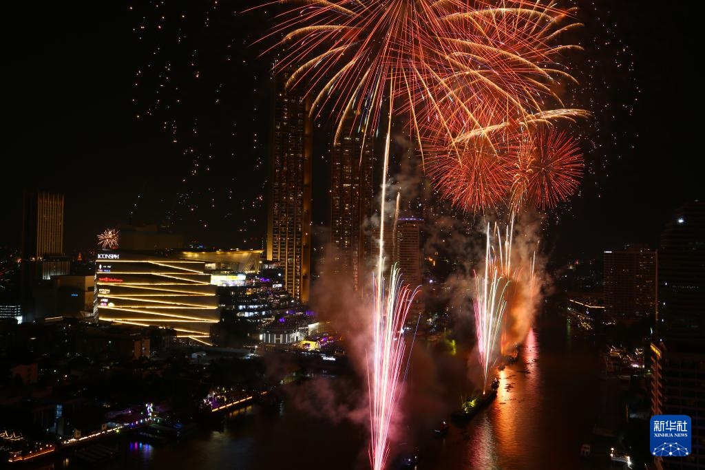 泰国曼谷：新年烟花