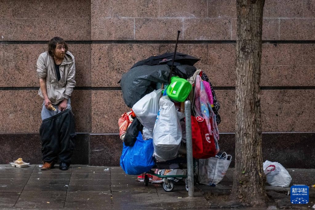 美国：节日街头 无家可归