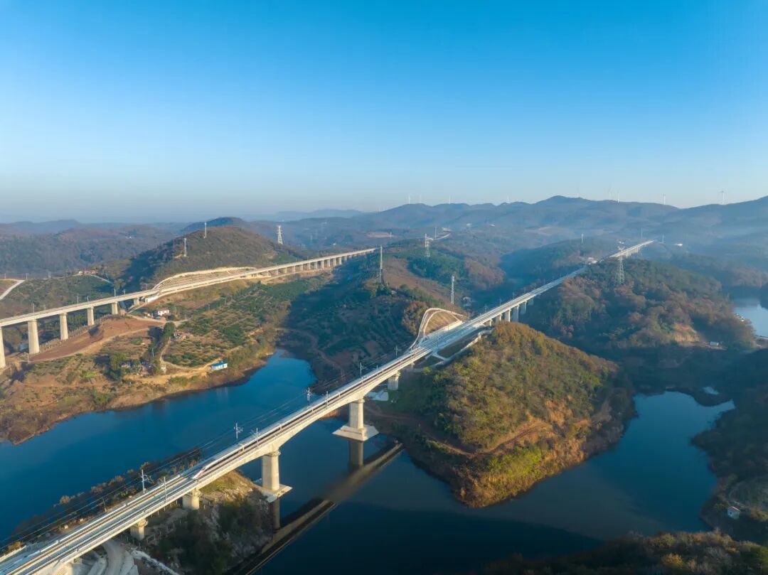“陆地航母”新年启程！
