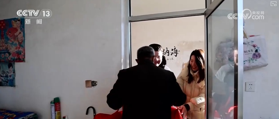 各地强化社会救助兜底保障 服务困难群众温暖越冬、欢乐过节