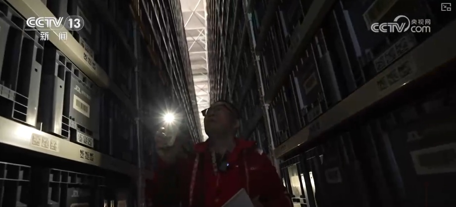 机器人“跑”起来助推物流“加速跑” 数万快递开启新年之旅抵达千家万户