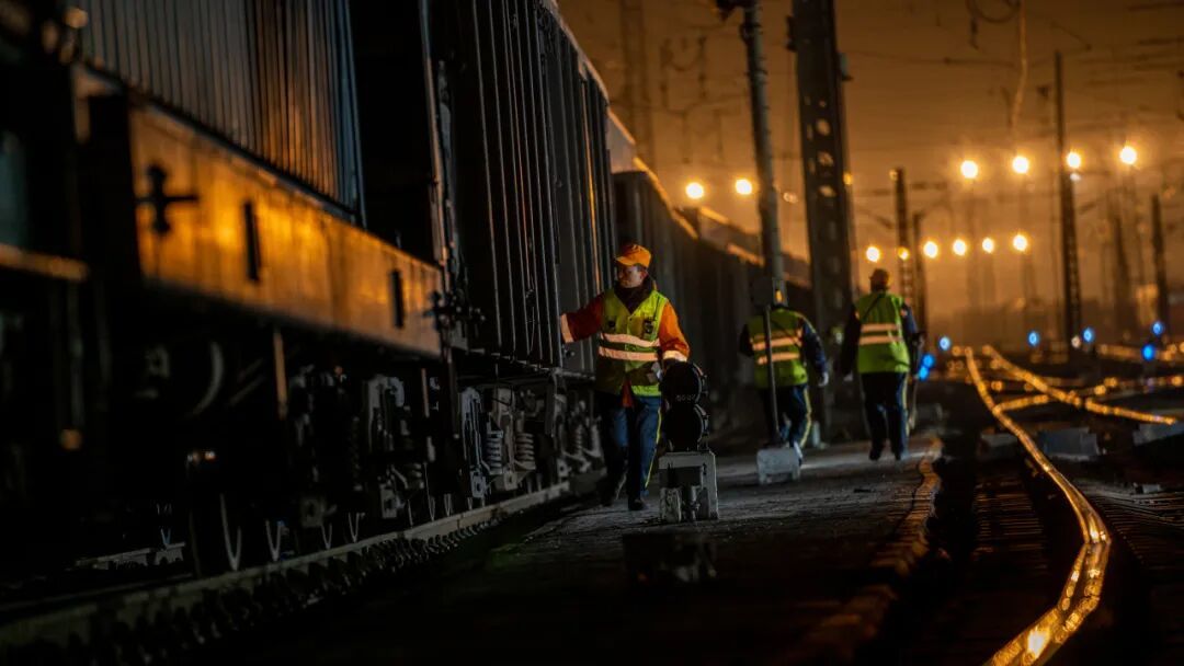 “陆地航母”新年启程！