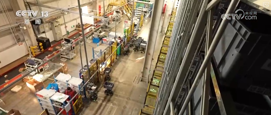 机器人“跑”起来助推物流“加速跑” 数万快递开启新年之旅抵达千家万户