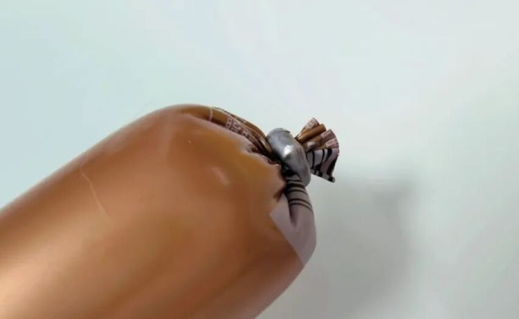 终于学会了火腿肠的正确打开方式！（别再用牙咬了）