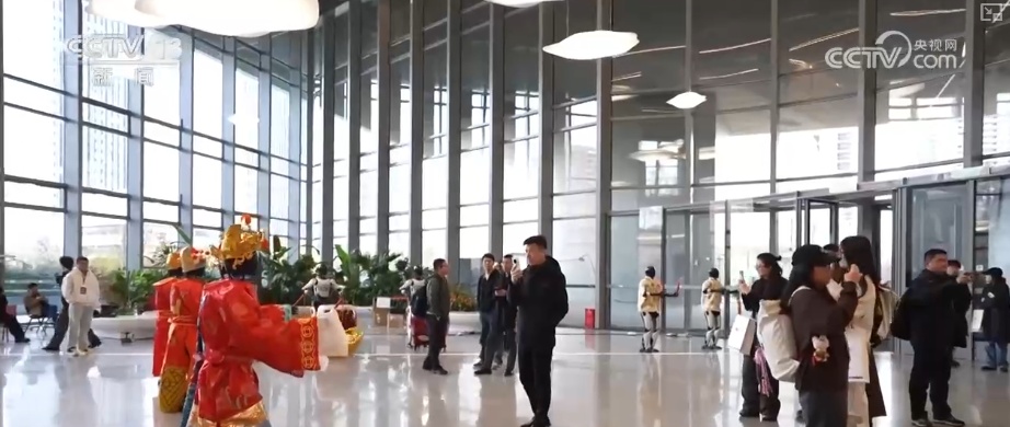 超炫酷场景为消费市场增添“智”趣活力 耳目一新文旅体验激发经济新动能